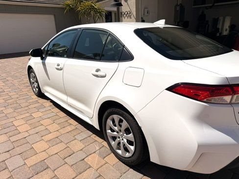Used 2024 Toyota Corolla LE FWD image 15