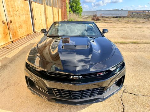 Used 2023 Chevrolet Camaro SS RWD image 9