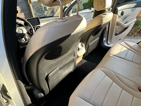 Used 2016 Mercedes-Benz C 300 Sedan image 23