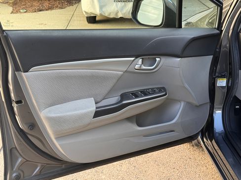 Used 2013 Honda Civic EX image 17