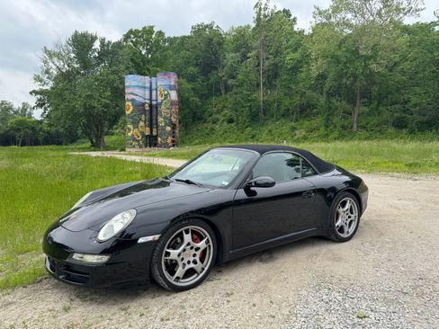 Used 2006 Porsche 911 Carrera S image 2