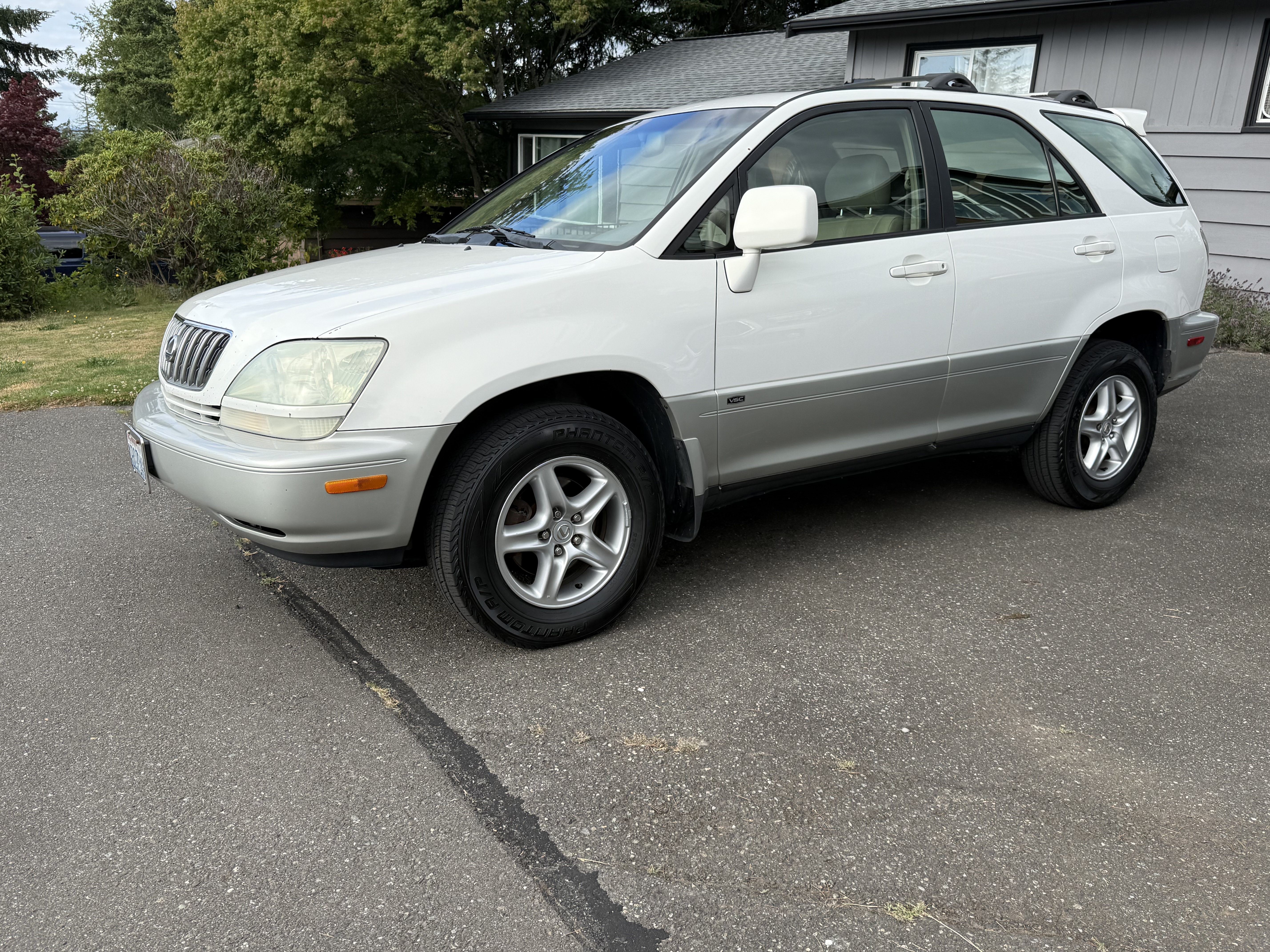 Used 2001 Lexus RX 300 4WD image 2