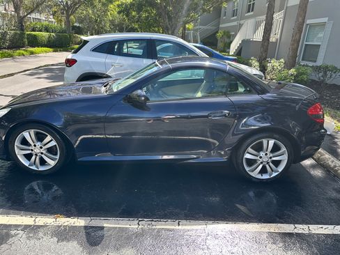 Used 2011 Mercedes-Benz SLK 300 image 6