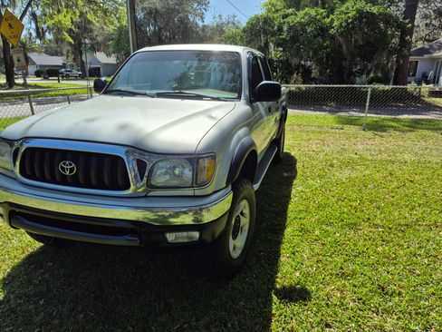 Used 2004 Toyota Tacoma PreRunner image 10