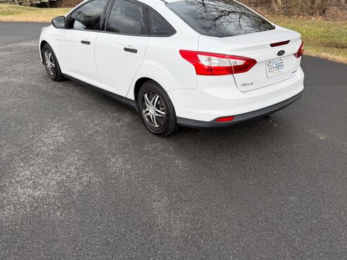 Used 2014 Ford Focus S image 4