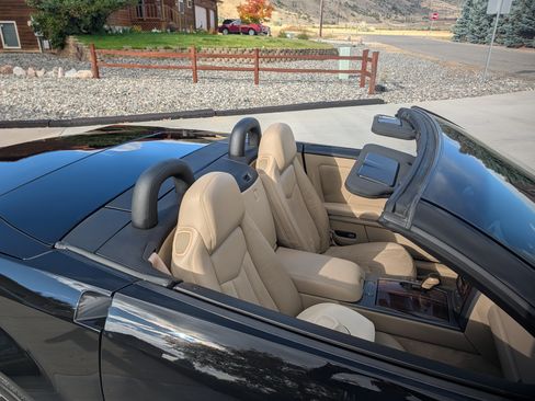 Used 2008 Cadillac XLR V image 10