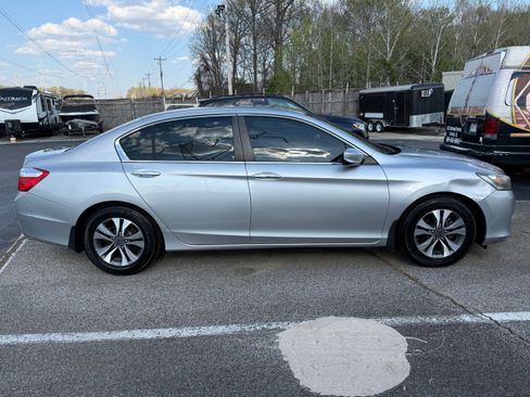 Used 2013 Honda Accord LX image 5