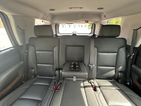 Used 2018 Chevrolet Tahoe Premier AWD/4WD image 18