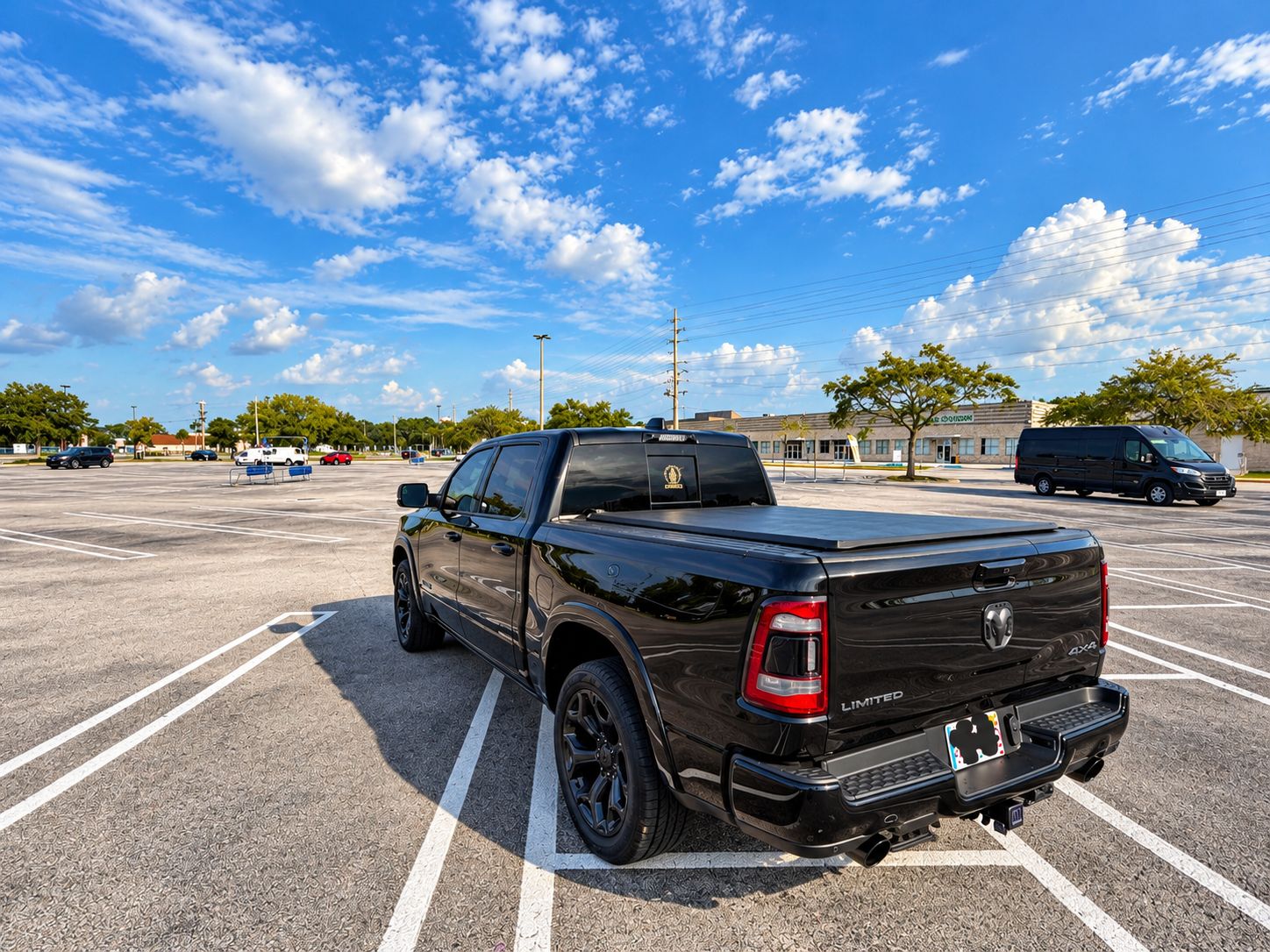 Used 2024 RAM 1500 Limited AWD/4WD image 2