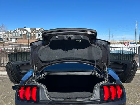 Used 2022 Ford Mustang Coupe image 2