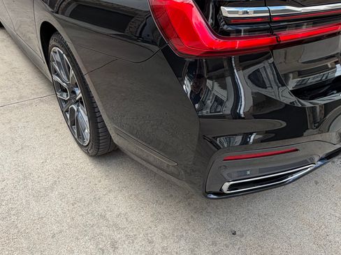 Used 2020 BMW 740i w/ M Sport Package image 14