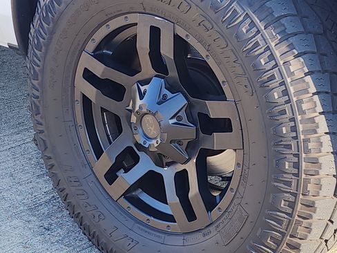 Used 2015 RAM 1500 Big Horn image 11