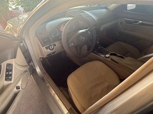 Used 2009 Mercedes-Benz C 350 Sport image 11