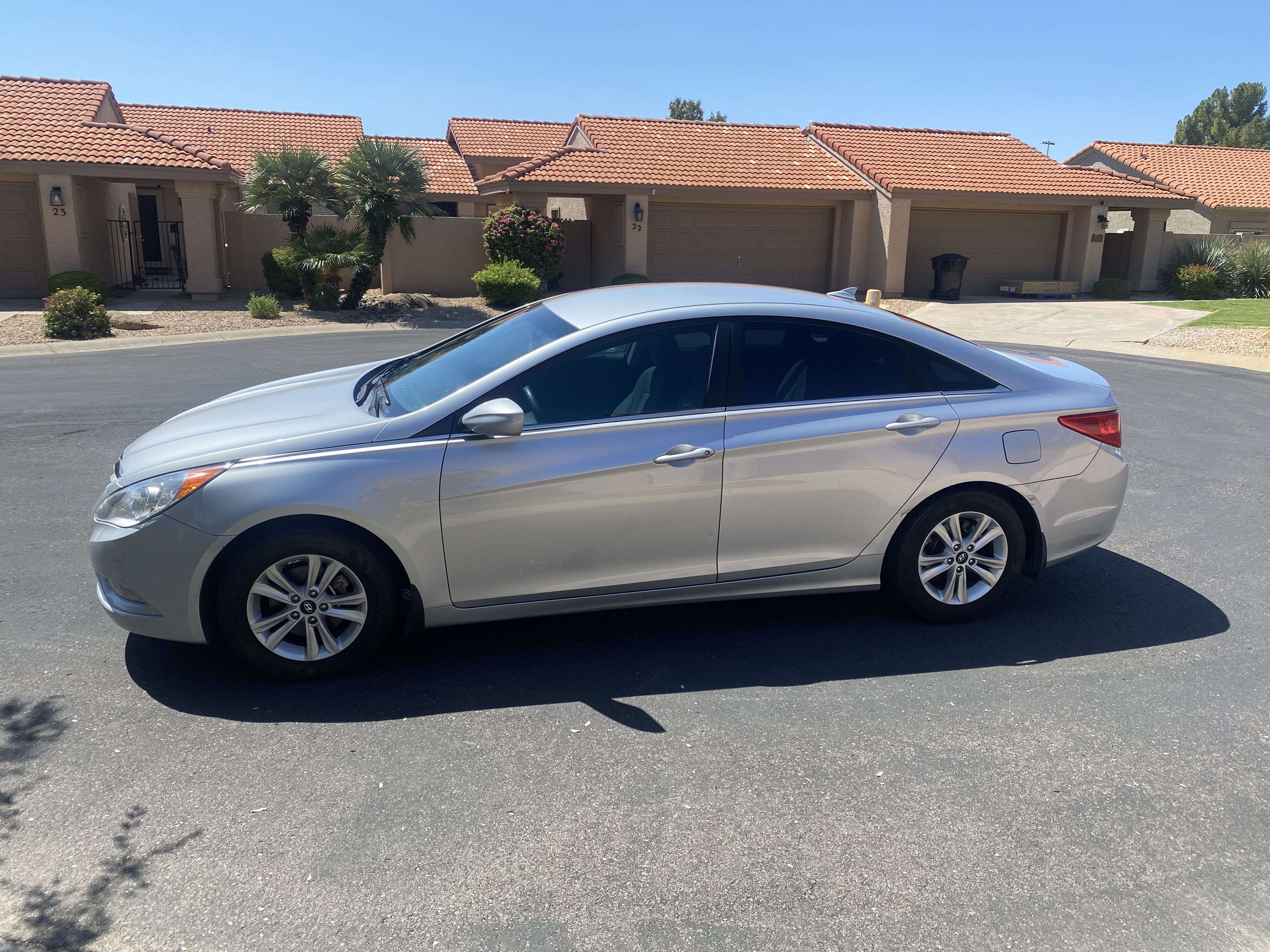 Used 2013 Hyundai Sonata GLS w/ Popular Equipment Pkg FWD image 1