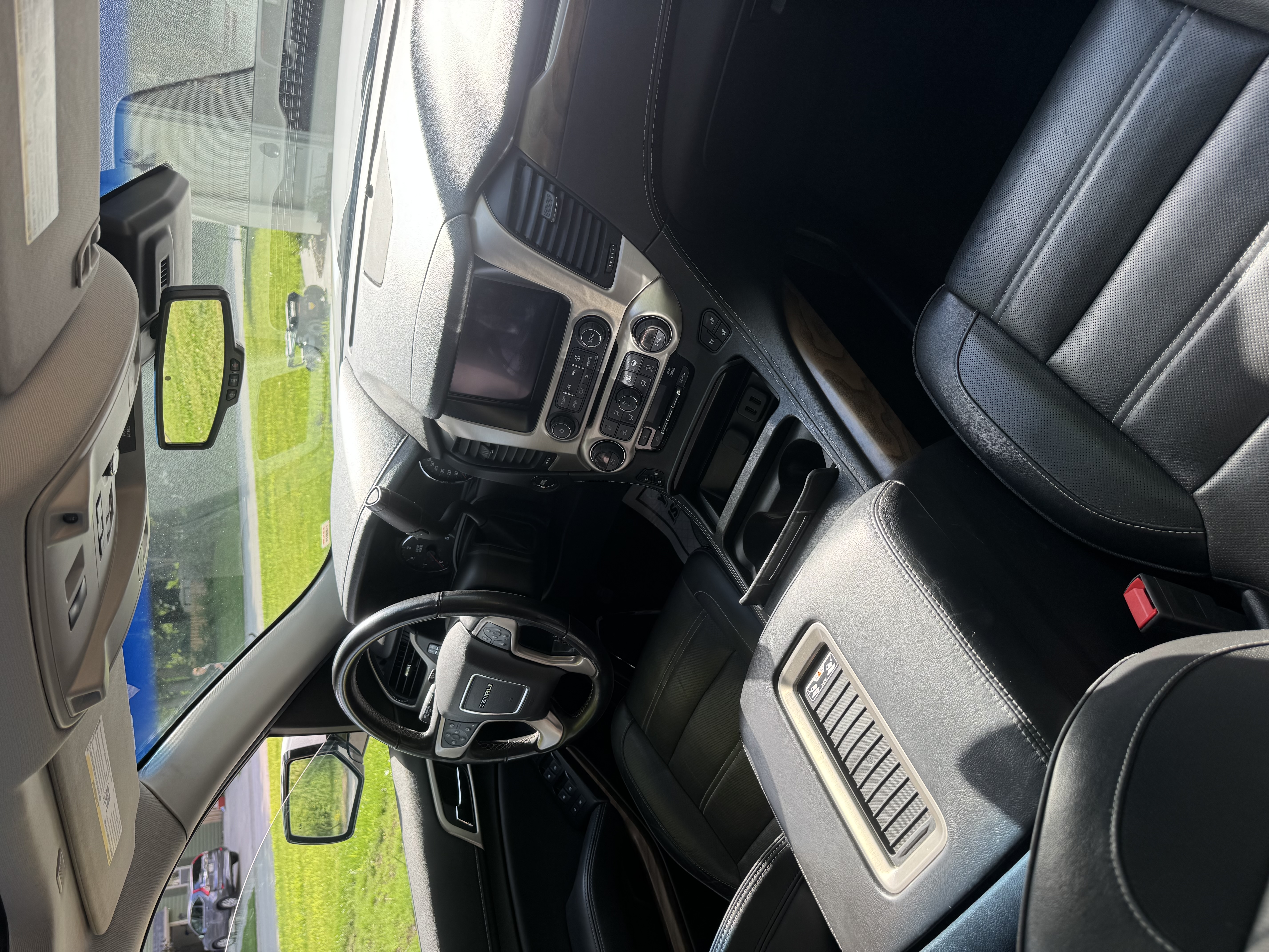 Used 2020 GMC Yukon Denali w/ Denali Ultimate Package AWD/4WD image 15