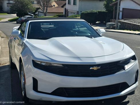 Used 2019 Chevrolet Camaro LT image 6
