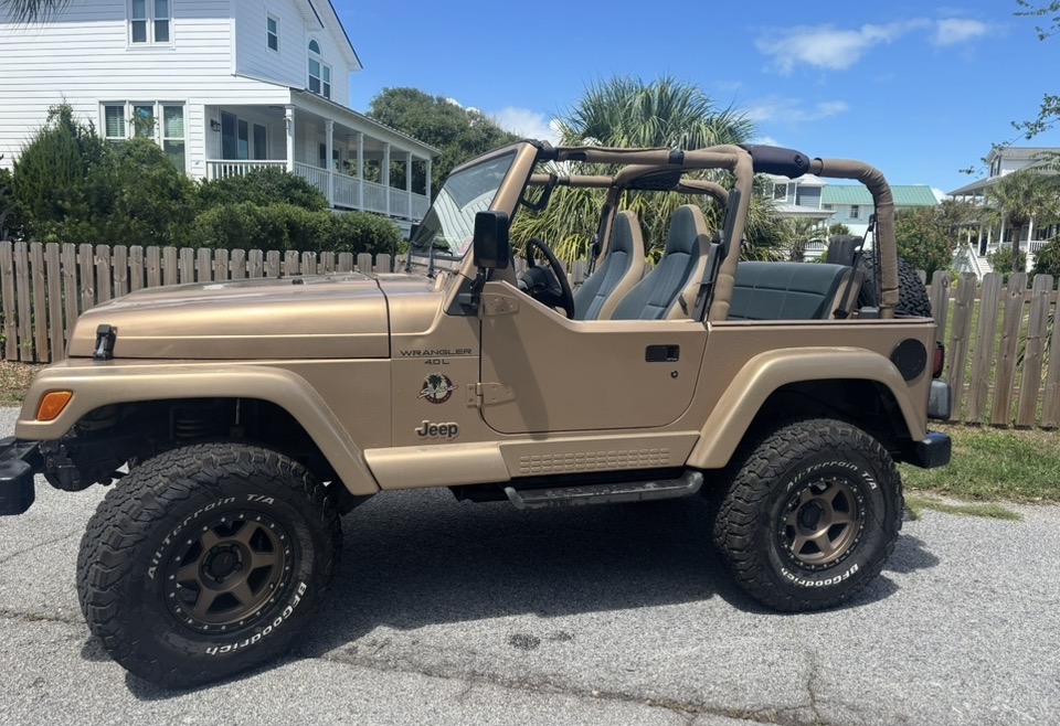 Used 1999 Jeep Wrangler Sahara AWD/4WD image 5