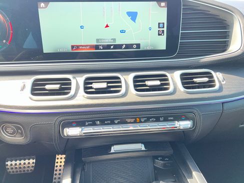 Used 2020 Mercedes-Benz GLE 450 4MATIC image 19