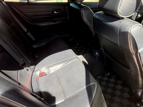 Used 2001 Lexus IS 300 image 8