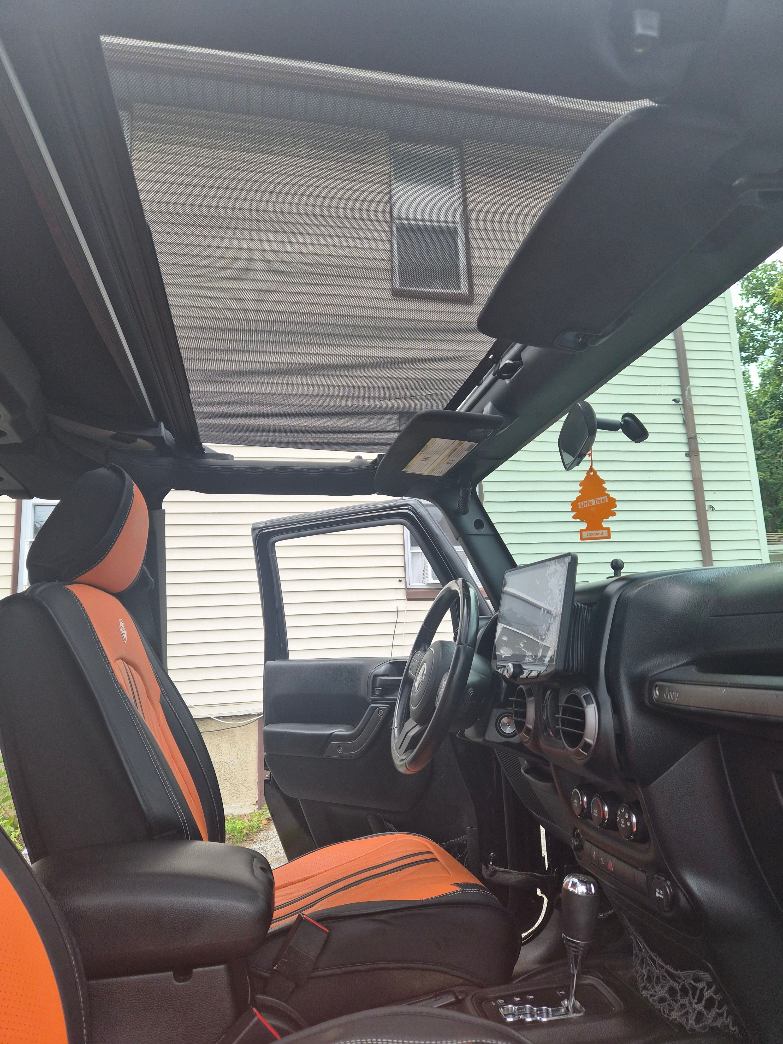 Used 2012 Jeep Wrangler Unlimited Sport AWD/4WD image 17
