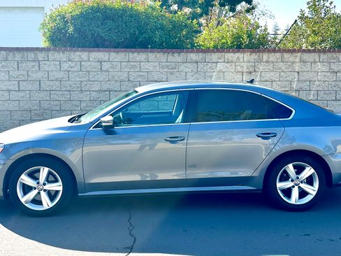 Used 2015 Volkswagen Passat 1.8T Limited Edition image 2