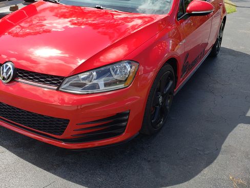 Used 2017 Volkswagen GTI S image 2