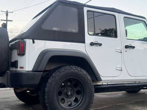 Used 2011 Jeep Wrangler Unlimited Sport AWD/4WD image 12