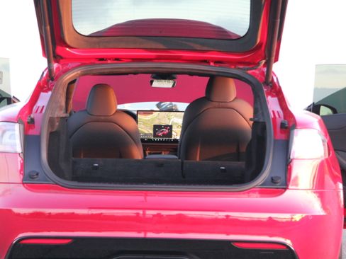 Used 2021 Tesla Model S Plaid image 28