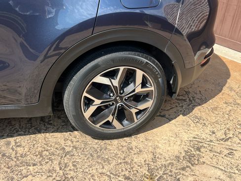 Used 2020 Kia Sportage EX FWD image 8