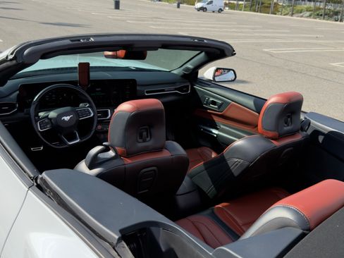 Used 2024 Ford Mustang GT Premium RWD image 8