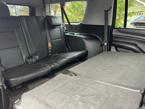 Used 2016 Chevrolet Suburban LT image 14