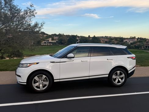 Used 2018 Land Rover Range Rover Velar S image 15