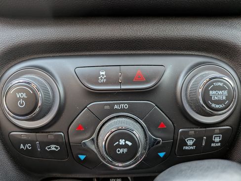 Used 2015 Dodge Dart GT w/ Sun/Sound Group image 15