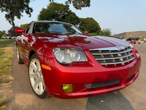 Used 2005 Chrysler Crossfire Limited RWD image 2