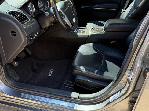 Used 2012 Chrysler 300 C w/ 19-Premium Speaker Group image 6