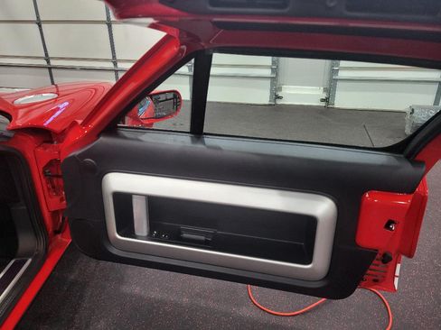 Used 2005 Ford GT image 12