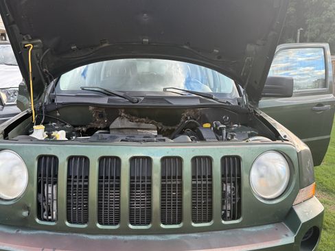 Used 2009 Jeep Patriot Sport FWD image 17