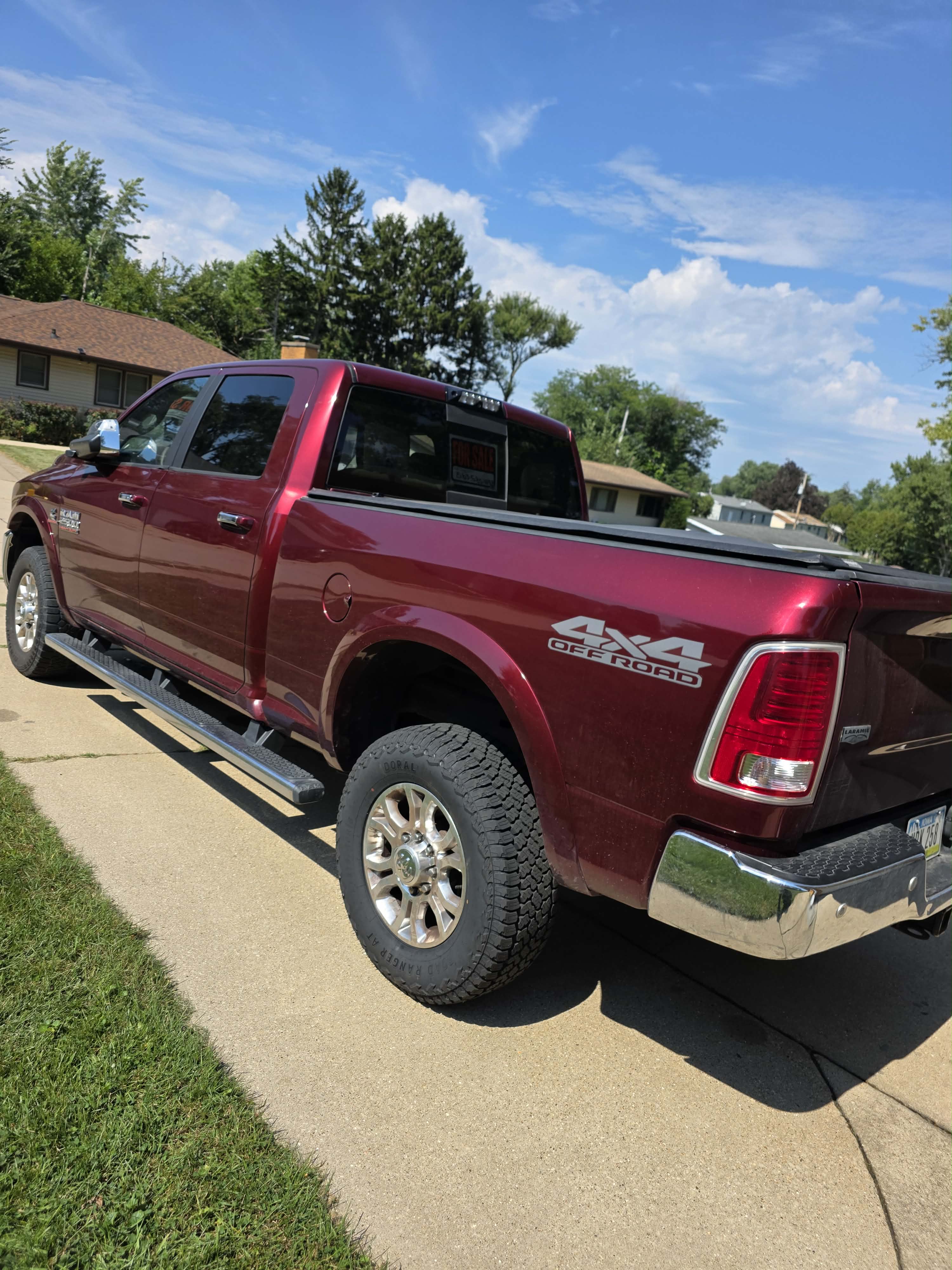 Used 2018 RAM 2500 Laramie w/ Off Road Package AWD/4WD image 9