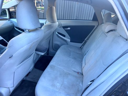 Used 2010 Toyota Prius Three image 10