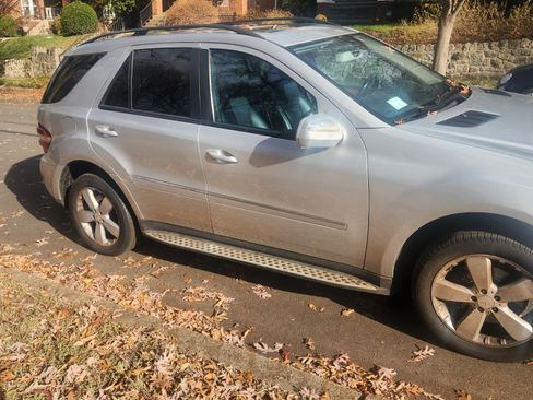 Used 2009 Mercedes-Benz ML 350 4MATIC image 6