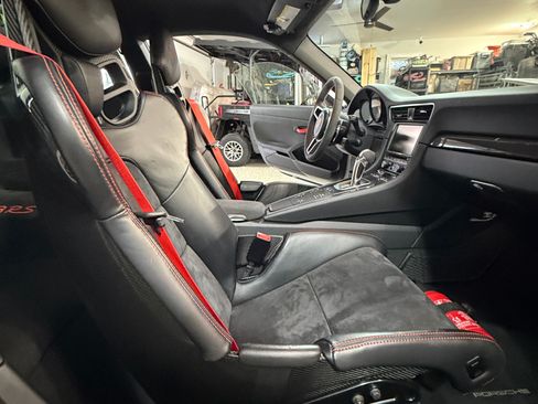Used 2016 Porsche 911 GT3 RS image 23