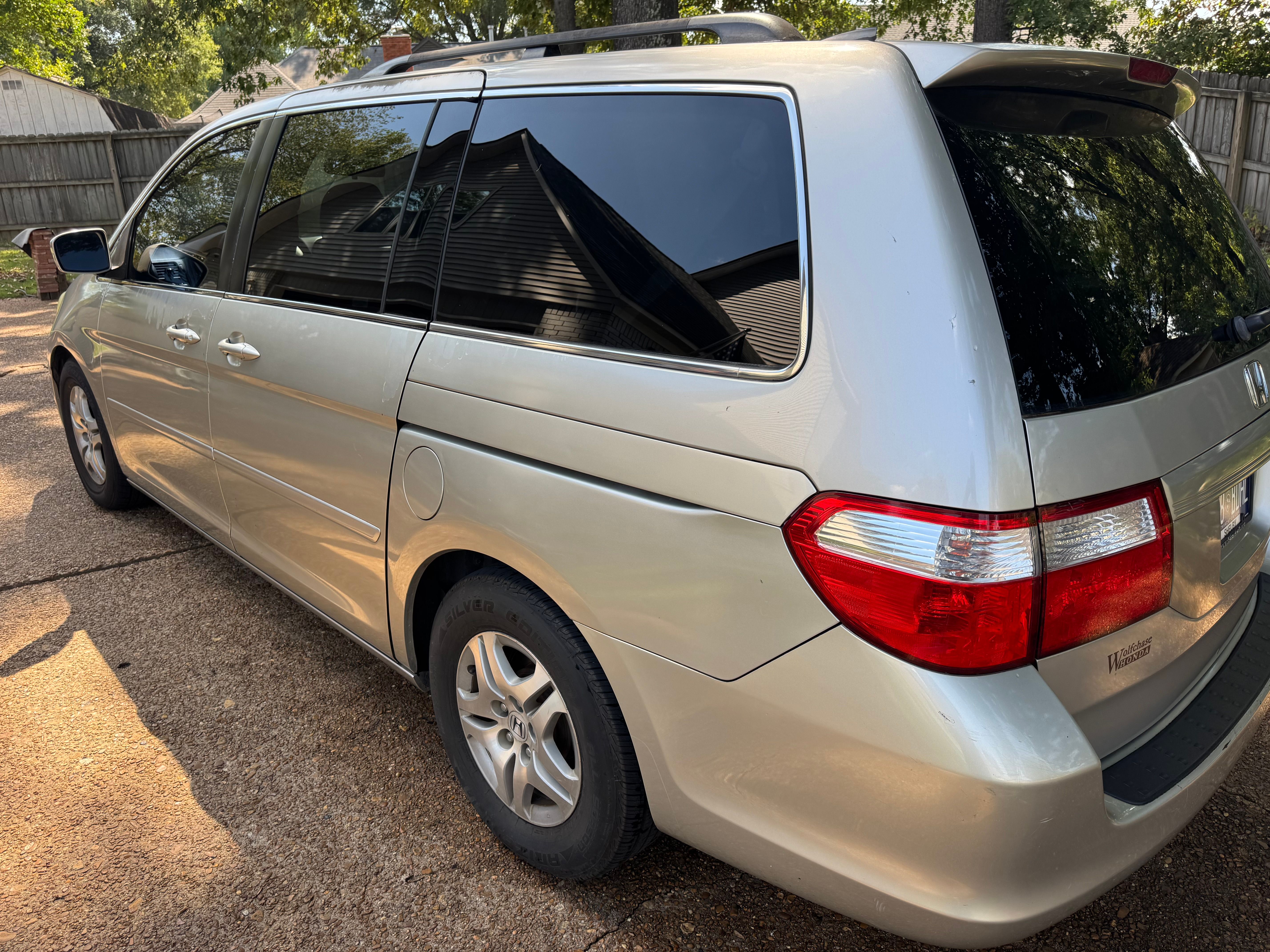 Used 2005 Honda Odyssey EX-L image 2