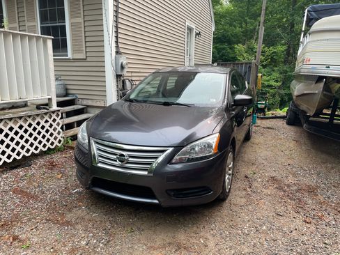 Used 2014 Nissan Sentra S FWD image 2