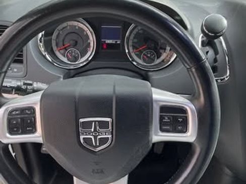 Used 2018 Dodge Grand Caravan GT image 6