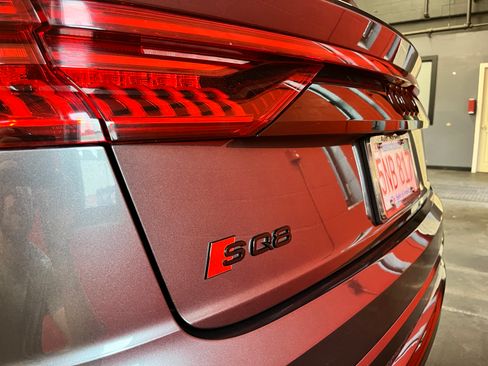 Used 2021 Audi SQ8 Prestige AWD/4WD image 27