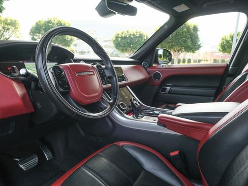 Used 2018 Land Rover Range Rover Sport HSE Dynamic image 15