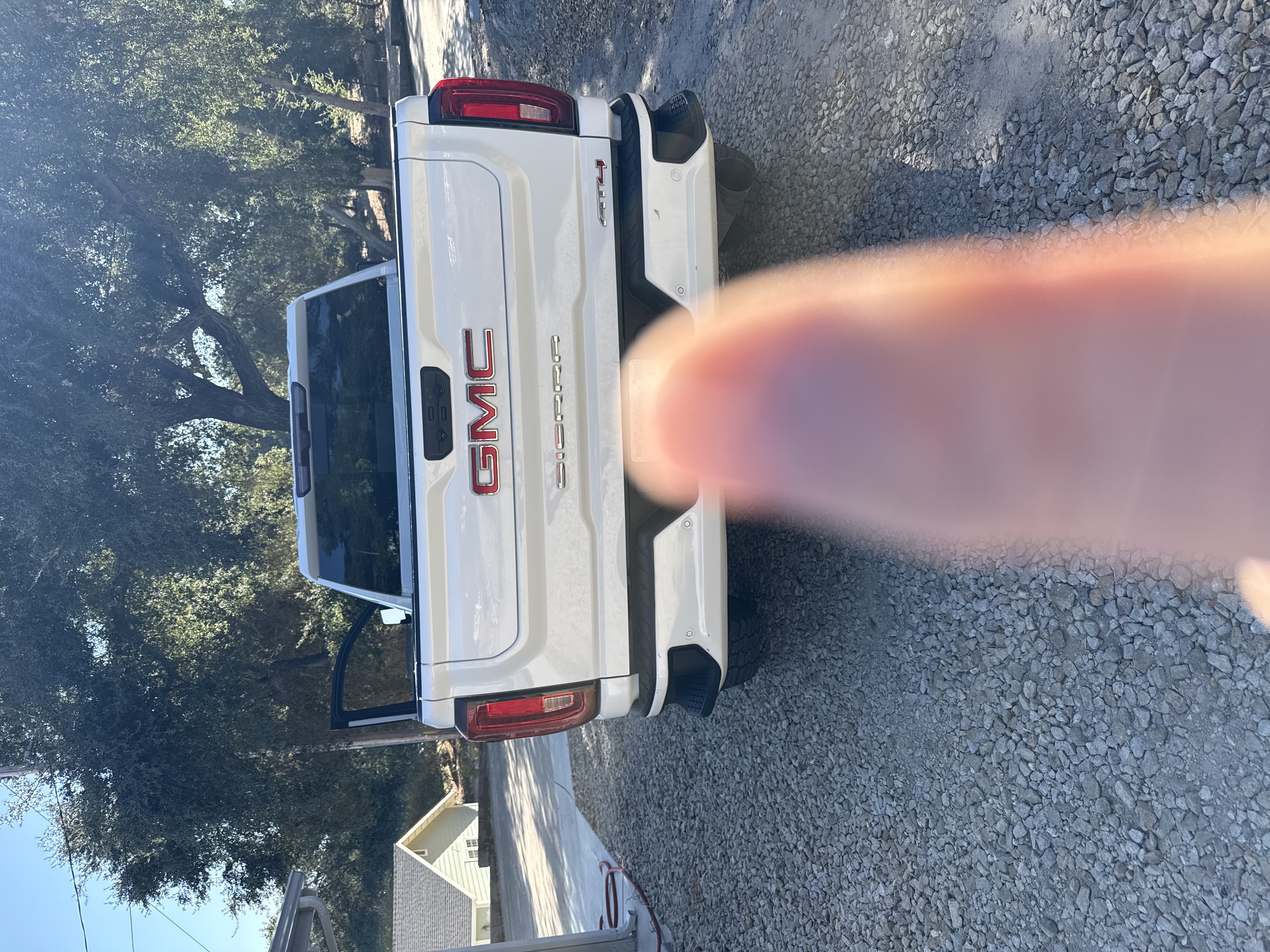 Used 2022 GMC Sierra 2500 AT4 w/ AT4 Premium Plus Package AWD/4WD image 8