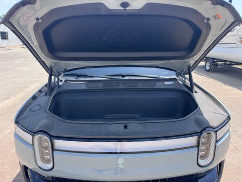 Used 2022 Rivian R1T Adventure AWD/4WD image 11
