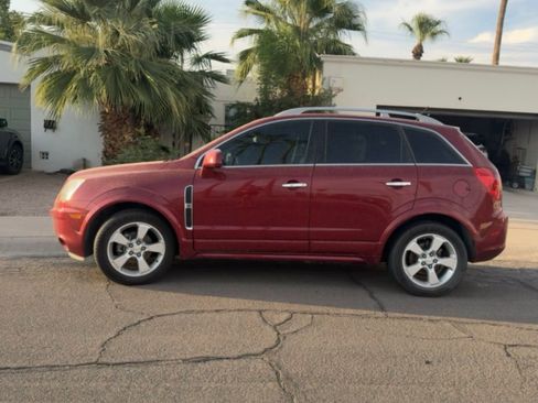 Used 2014 Chevrolet Captiva Sport LTZ FWD image 1