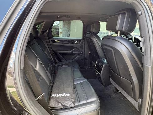 Used 2020 Porsche Cayenne S AWD/4WD image 13
